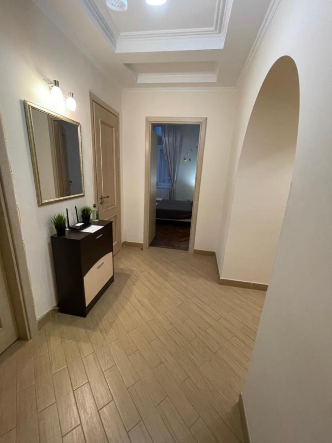 3 Rooms Apartments In The City Centr Lviv Exterior photo